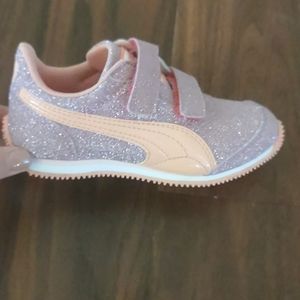 Brand new puma girl shoes